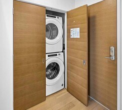 989 Johnson St in Victoria, BC - Building Photo - Building Photo