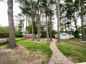 6429 Tuttle Ave in Norfolk, VA - Foto de edificio - Building Photo