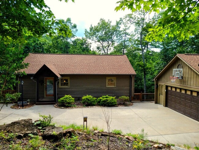 property at 386 Arbor Dr