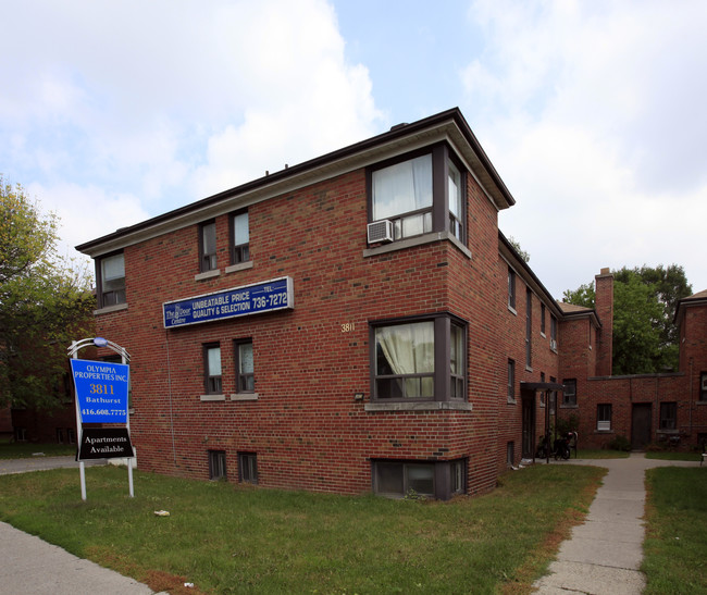 3811 Bathurst St in Toronto, ON - Building Photo - Building Photo