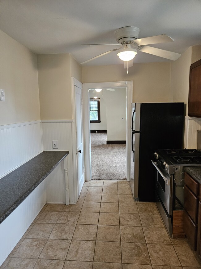 4115 34th Avenue, Unit 2 in Cincinnati, OH - Building Photo - Building Photo