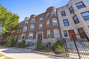 4423 S Prairie Ave, Unit 3 Apartments