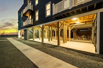 803 Avenue K-Unit -D in Galveston, TX - Building Photo - Building Photo