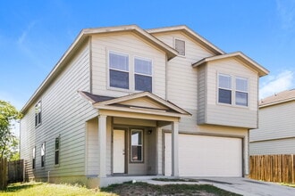 3818 Amber Chase in San Antonio, TX - Building Photo - Building Photo