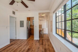 1222 Salzedo St in Coral Gables, FL - Building Photo - Building Photo