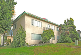 4495 Imperial St in Burnaby, BC - Building Photo - Building Photo