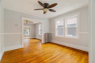 36 Thingvalla Ave, Unit 36 in Cambridge, MA - Foto de edificio - Building Photo