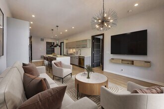 1708 W Cermak Rd, Unit 3W in Chicago, IL - Building Photo - Building Photo