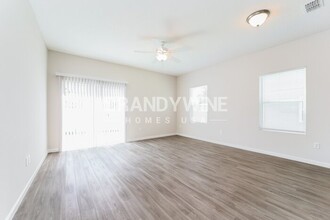 566 Kit St in Jacksonville, FL - Building Photo - Building Photo