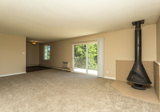 Arboreta Apartments - Newly Renovated in Aurora, CO - Building Photo - Building Photo