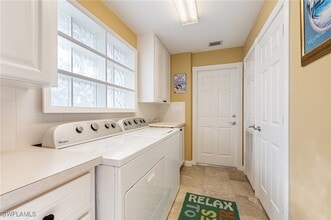 28027 Dorado Dr in Bonita Springs, FL - Building Photo - Building Photo