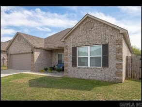 2090 Matthews Meadow Ln in Conway, AR - Building Photo - Building Photo