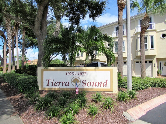 property at 1045 Pinellas Bayway S