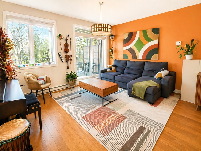 property at 5571 Beaubien Rue E