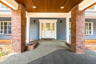 18122 NE 127th St in Redmond, WA - Building Photo - Building Photo
