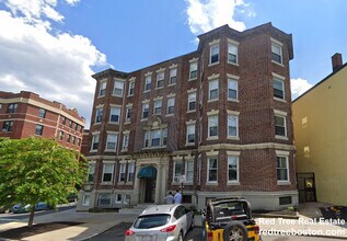 1350 Commonwealth Ave, Unit 20 in Boston, MA - Building Photo - Building Photo