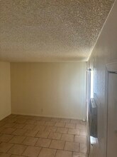 38210 5th St E in Palmdale, CA - Building Photo - Building Photo