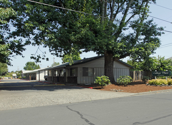 College Place Apartments in Forest Grove, OR - Building Photo - Building Photo