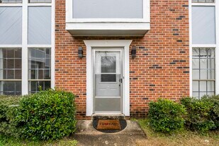 319 11th St N, Unit #4 in Columbus, MS - Building Photo