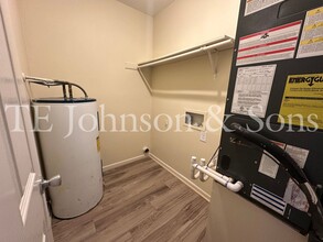 2817 White Meadow Ln SE in Winston-Salem, NC - Foto de edificio - Building Photo