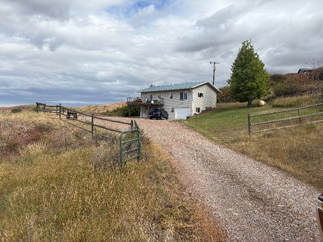 property at 1435 Millegan Rd