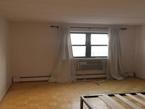 87-08 Justice Ave in Queens, NY - Building Photo - Building Photo