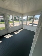 509 W Pleasant St in Knoxville, IA - Building Photo - Building Photo