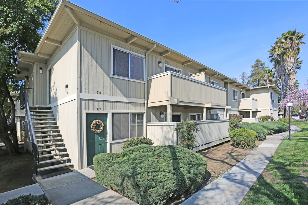 Arbor Manor Senior Cottage Apartments and Nearby Turlock Apartments For