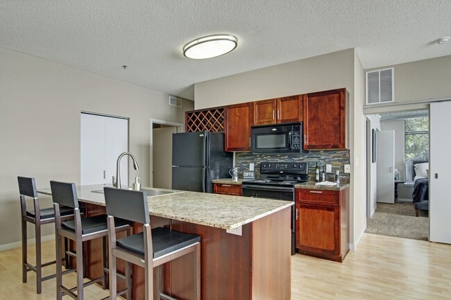 Marbella on Dean in Minneapolis, MN - Building Photo - Building Photo