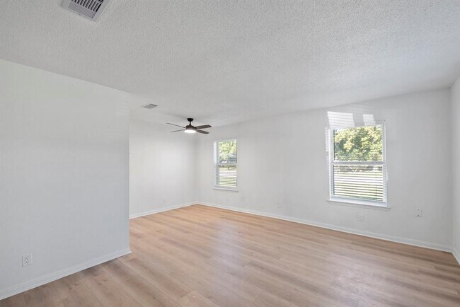 property at 700 Lyle W Ave