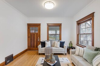 5122 S 37th St in Omaha, NE - Building Photo - Building Photo