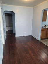 1111 Jefferson St, Unit A in Jefferson City, MO - Building Photo - Building Photo