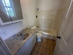 1413 Ridenbaugh St in St. Joseph, MO - Building Photo - Building Photo