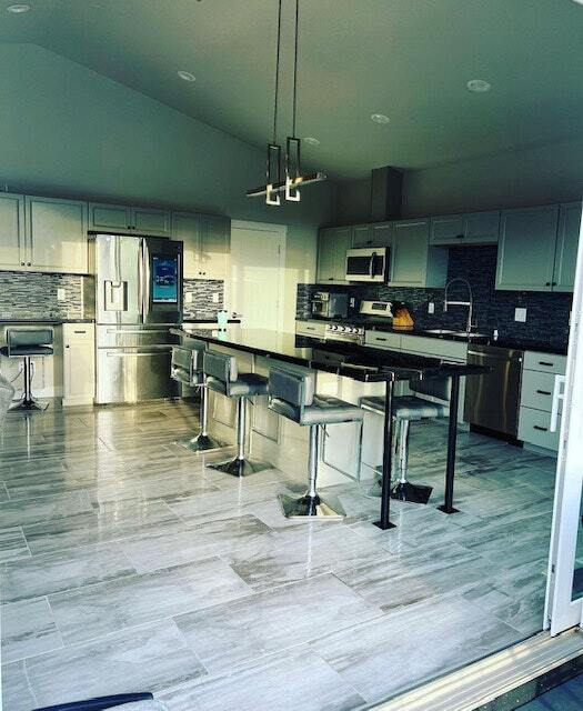 8963 Toloff St in Anchorage, AK - Building Photo - Building Photo