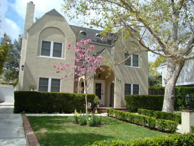 property at 543 S Hudson Ave