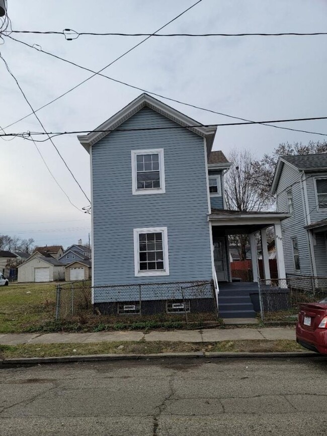 property at 717 S Twelfth St