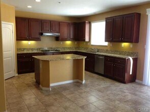 9271 Newbridge Rd in Riverside, CA - Building Photo - Building Photo