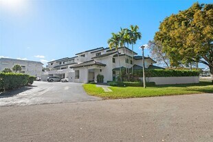 5750 Turin St in Coral Gables, FL - Building Photo