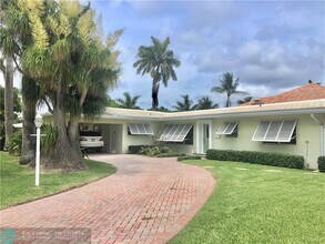 4570 W Tradewinds Ave in Lauderdale-by-the-Sea, FL - Building Photo - Building Photo