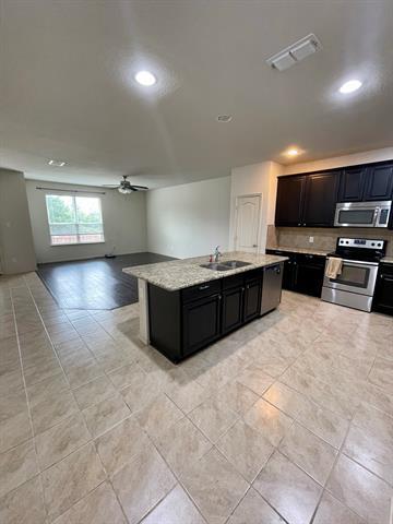 2004 Windsor Farms Dr in Denton, TX - Building Photo - Building Photo