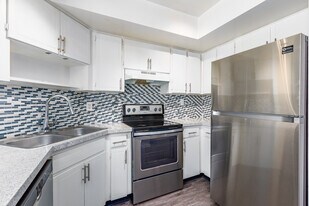 Marbella Park in Orlando, FL - Building Photo