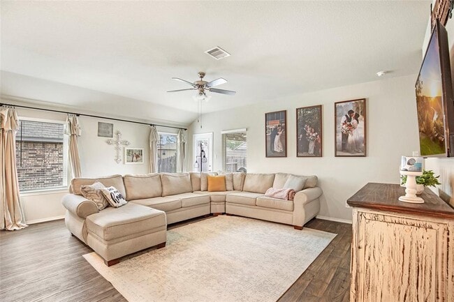 14109 Redwood Forest Trail in Conroe, TX - Building Photo - Building Photo