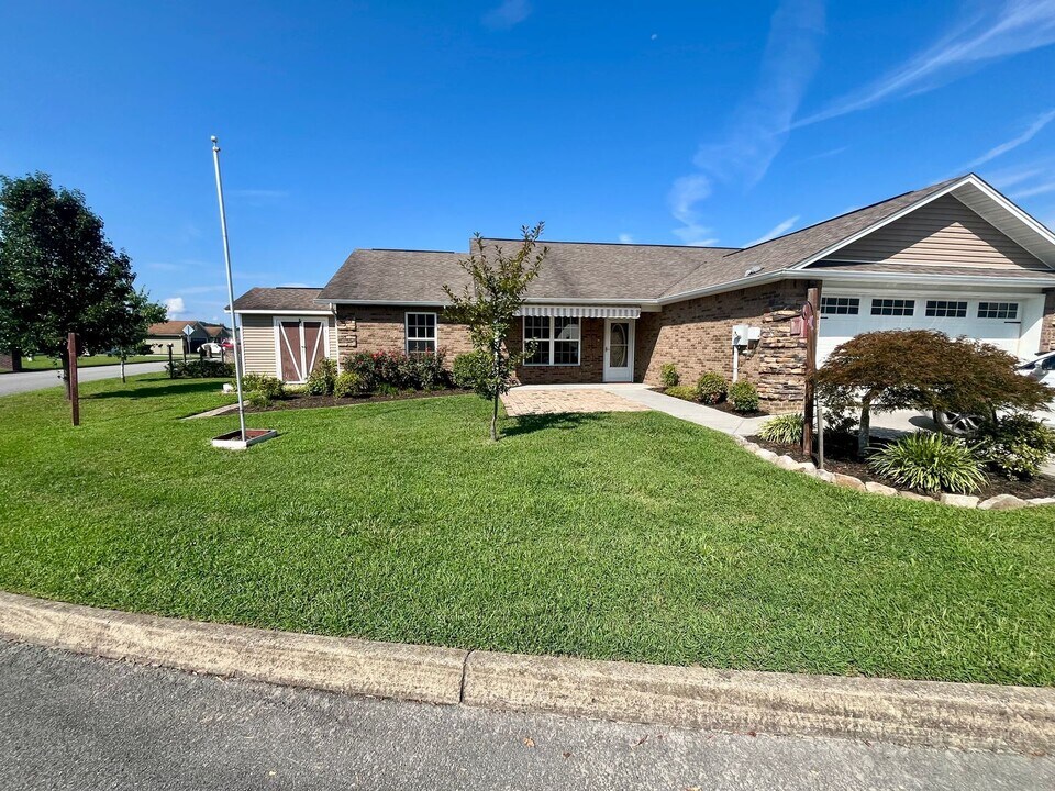 1243 Avery Ln in Sevierville, TN - Building Photo