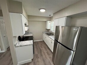 2105 S First St in Garland, TX - Building Photo - Building Photo