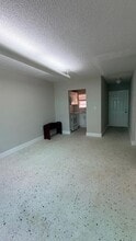 1250 SW 4th St in Miami, FL - Building Photo - Building Photo