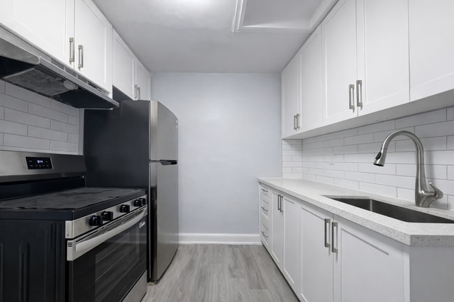 33 Ontario St in St Catharines, ON - Building Photo - Building Photo