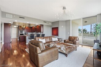 5051 Pelican Colony Blvd in Bonita Springs, FL - Building Photo - Building Photo