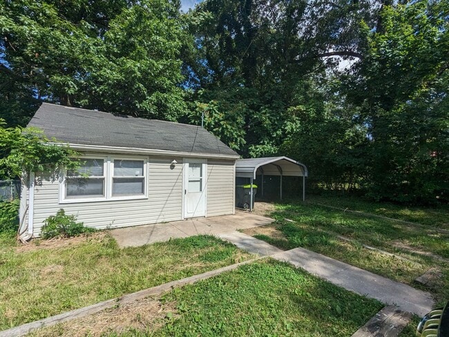 property at 428 La Rosh Ct
