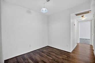 8527 Hearth Dr in Houston, TX - Building Photo - Building Photo