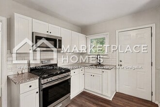 2851 Akron St in Atlanta, GA - Building Photo - Building Photo